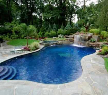 Swimming-pool-irregular-shape-dream-house-garden