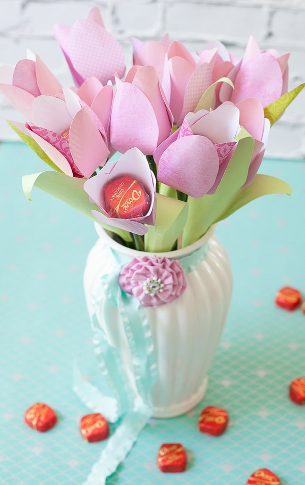 gift ideas DIY paper flower tulip in vase 
