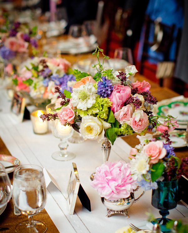 glamorous floral arrangements summer wedding 