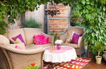 ideas-for-garden-deck-designs-colorful-decoration