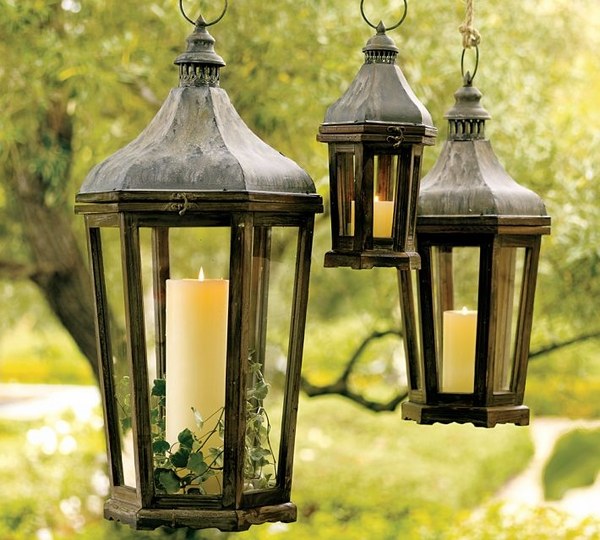 outdoor lighting ideas candles lanterns ivy decoration