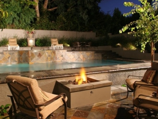 pool-area-modern-fire-pit-idea