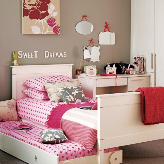 pull out bed girl bedroom