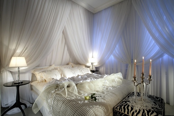 romantic-canopy-bed-luxury-bedroom-furniture-bedroom-interior-design