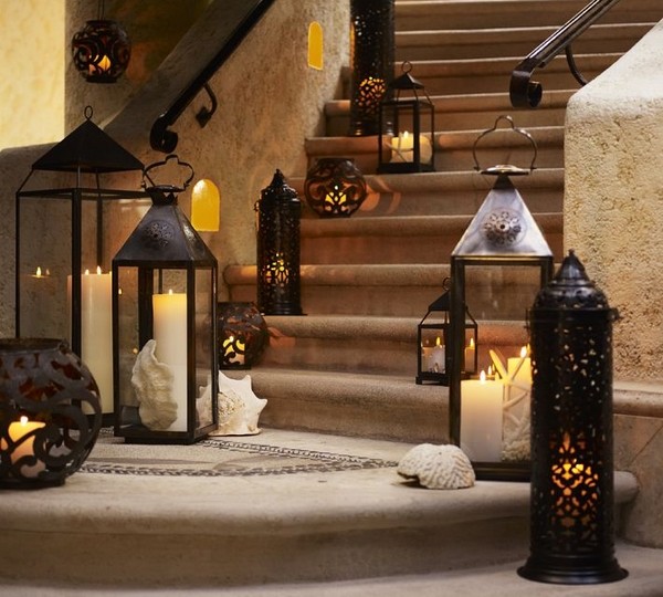 stairs-outdoor-lighting-candle-lanterns-shells