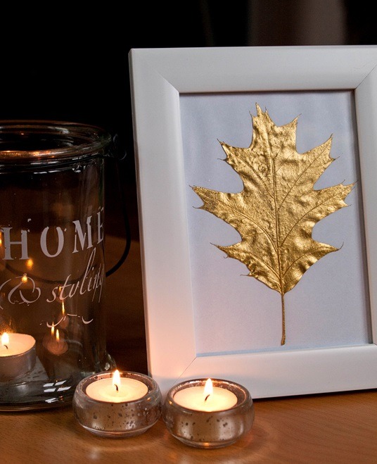 DIY autumn decoration ideas in gold golden leaf picture frame