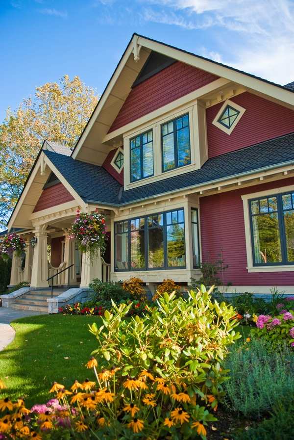 Exterior-color-schemes-ideas trendy colors shade of red dark roof color