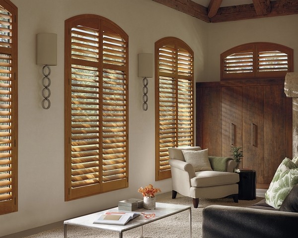 Light wood interior-shutters-living room design