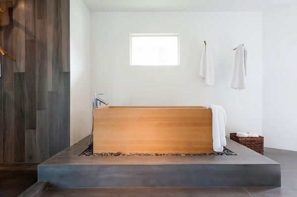 Minimalist-bathroom-design-soaking-japanese-tub-wood