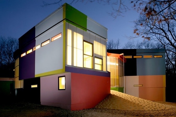 Modern-house-Exterior-color-schemes-ideas-trendy colors red orange green