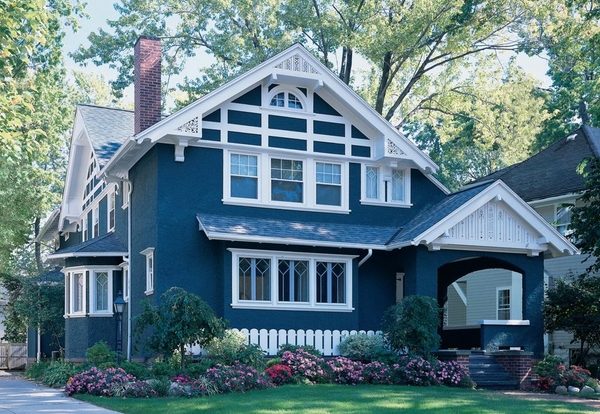 Trendy-colors-house-exterior paint-color-schemes-blue white