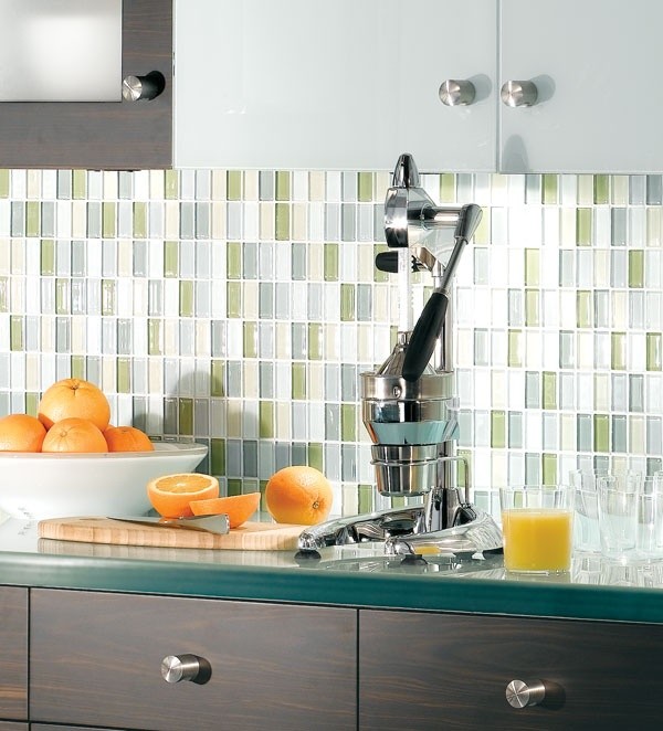 glass-backsplash-tiles -dark-cabinets-kitchen-design-ideas