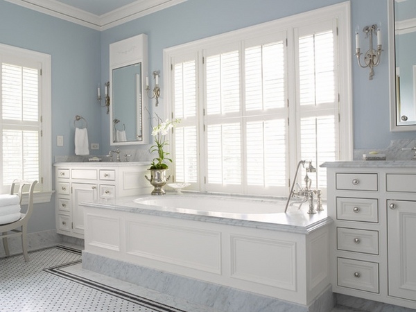 bathroom with white-plantation-shutters-window treatment