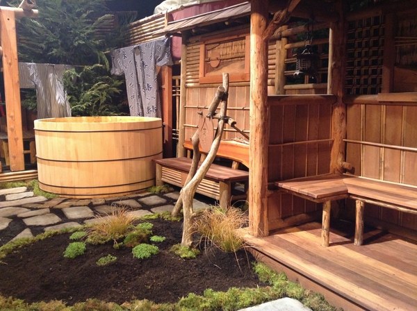 outdoor-japanese-soaking-tubs-wood Japanese garden design ideas