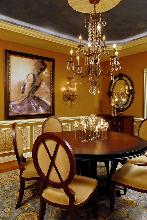 small dining room design round table crystal chandelier