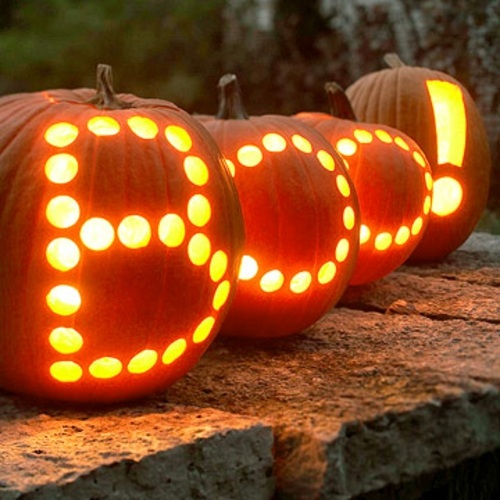 Autumn Halloween decoration idea creepy pumpkin lanterns