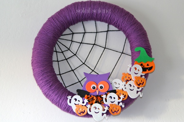 DIY Halloween wreath ideas kids crafts merry ghosts pumpkins yarn