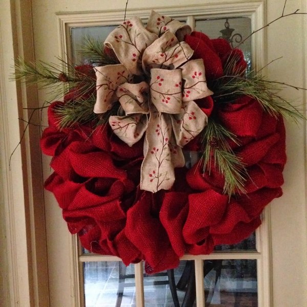 DIY-burlap-christmas-wreaths-burlap large bow evergreen branches