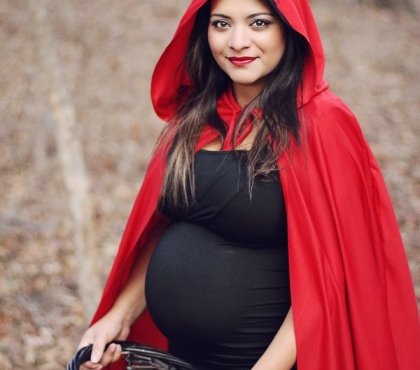 Easy-DIY-Maternity-Halloween-costumes-Little-red-riding-hood