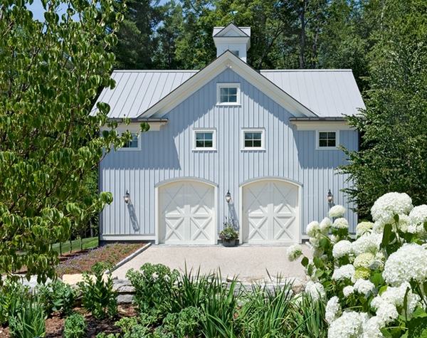 Garage and shed blue white
