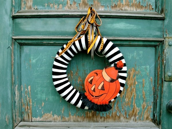 Halloween-Wreath-home-decorating-ideas-outdoor-decoration