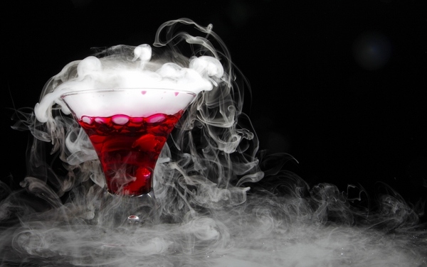 with dry ice party drinks