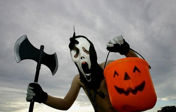 teenagers scream face mask pumpkin lanters