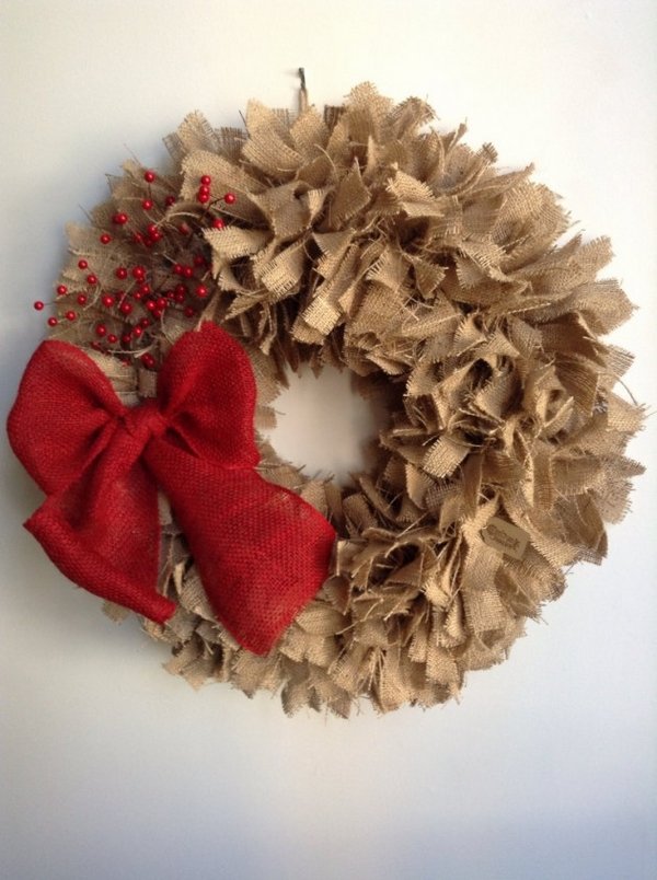 Handmade-burlap-Christmas-wreath-DIY-christmas-decoratiom-red-bow