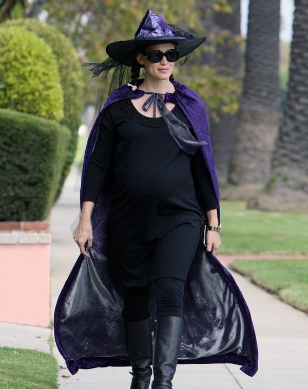 Jennifer Garner witch costume