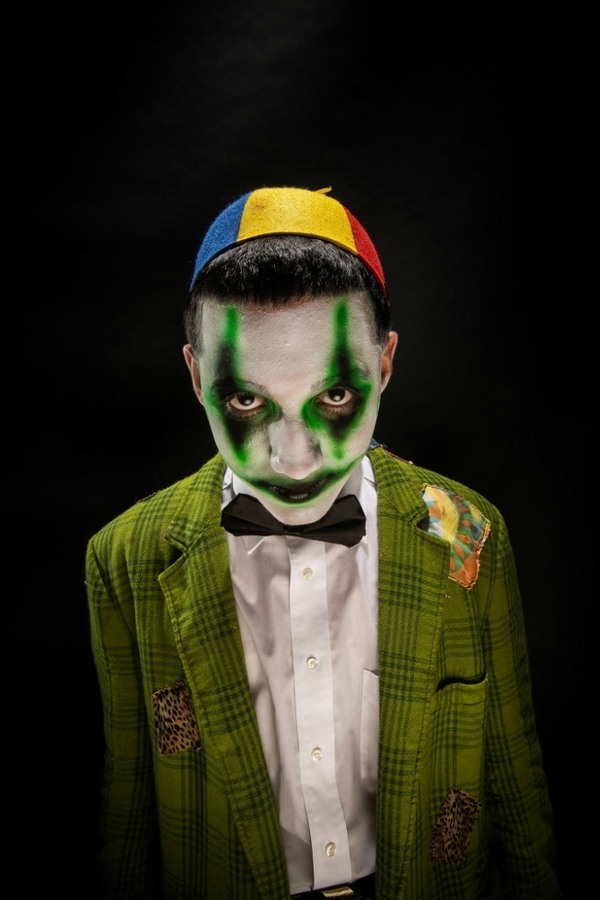 make up evil clown