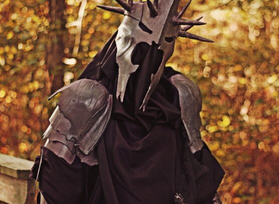 Witch-King-of-Angmar-Unique-Halloween-costume-ideas-movie-characters
