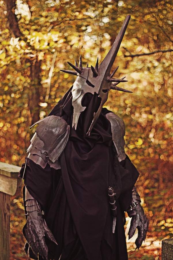 Witch-King-Angmar-unique-Halloween-costume-ideas-movie-heroes