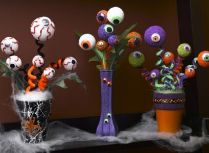 cheap-halloween-decorations-homemade-eyeballs-styrofoam-easy-craft-ideas