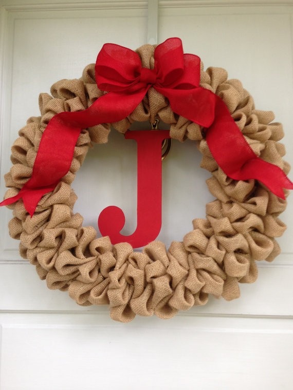christmas-burlap-wreath brown red ribbons bow-christmas-decor-ideas