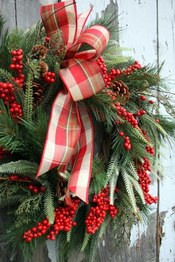 christmas-wreaths-ideas-DIY-fresh-holiday-wreath