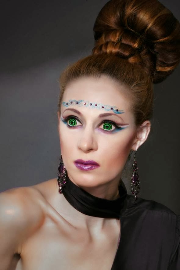 Cute Or Spooky Halloween Contact Lenses And Make Up Ideas