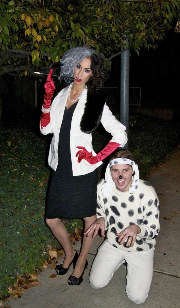 Couples Halloween costumes ideas for a unique party mood
