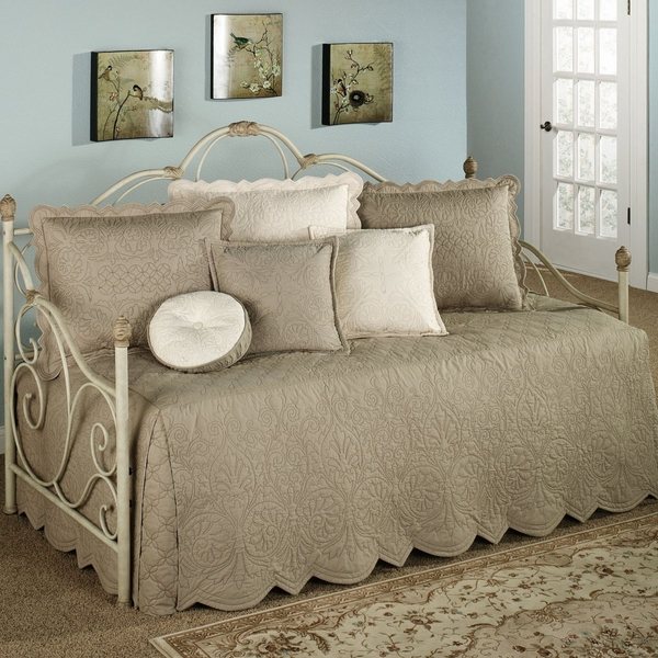  bedding sets beige white color blue wall color brown