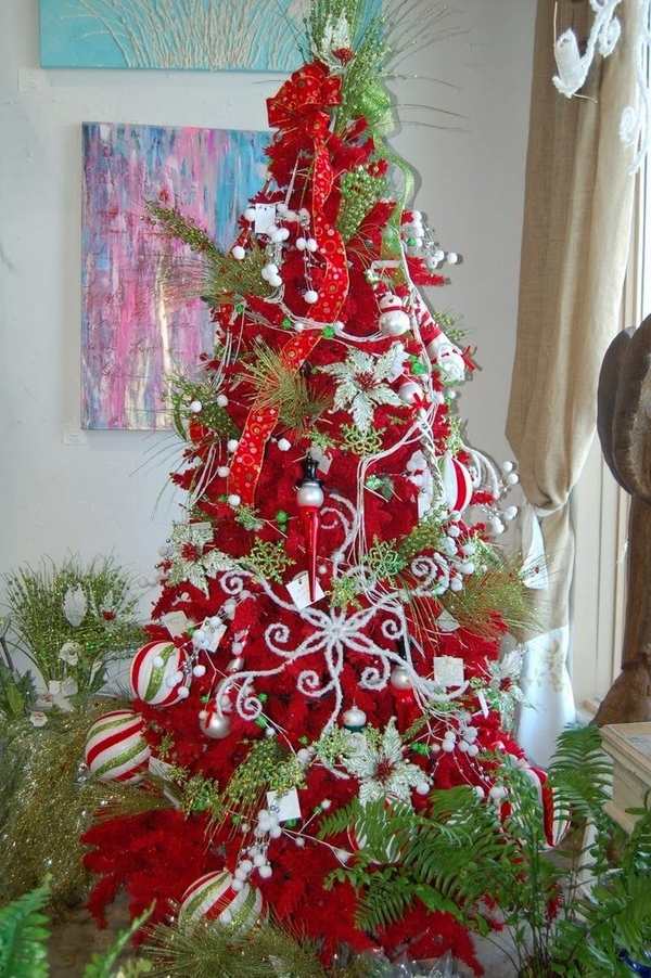  red green white traditional christmas decoration