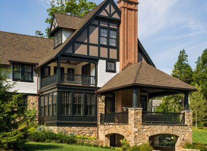 english-tudor-style-homes-exterior-design-pictures