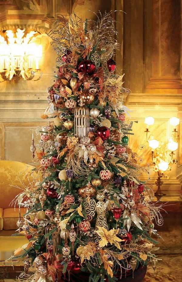 festive decorated christmas pictures gold red tree ornaments garlands 