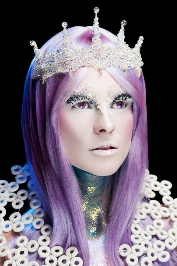 halloween-contact-lenses-make-up-and-costume-ideas-snow-queen