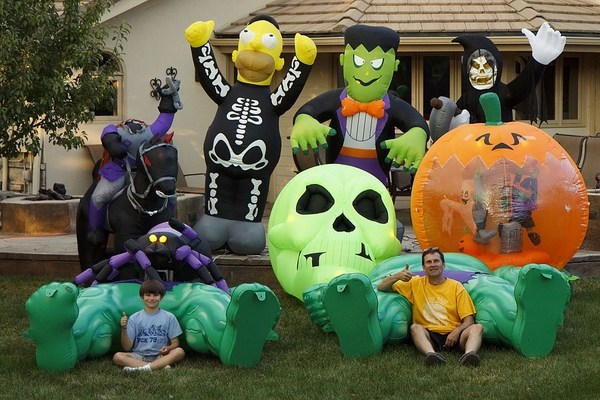 hhalloween-inflatables-hallooween-decorating-ideas-outdoor-skull-pumpkin