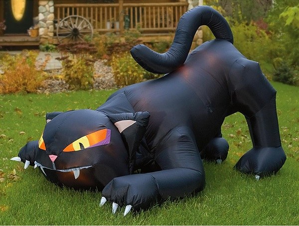 halloween-inflatables-home-decorating-ideas-black-cat