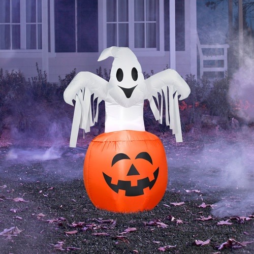 halloween-inflatables-outdoor-decorating-ideas-ghost-pumpkin