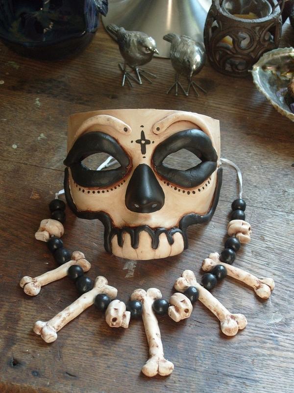 halloween-masks-ideas-skull-bones-party-costume