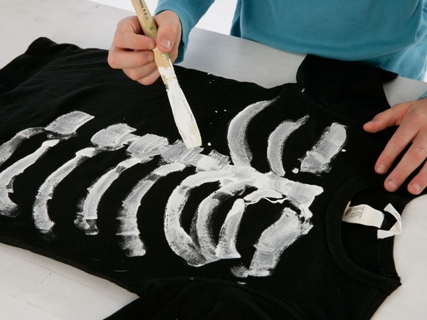 how to make skeleton costume