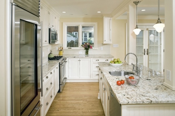kashmir white granite white kitchen cabinets pendant lights