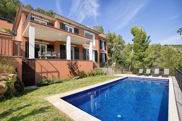luxury-holiday-villa-in-Costa-den-Blanes-Mallorca