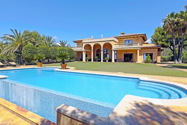 luxury-villas-in-Mallorca-Spain-Son-Vida-Palma